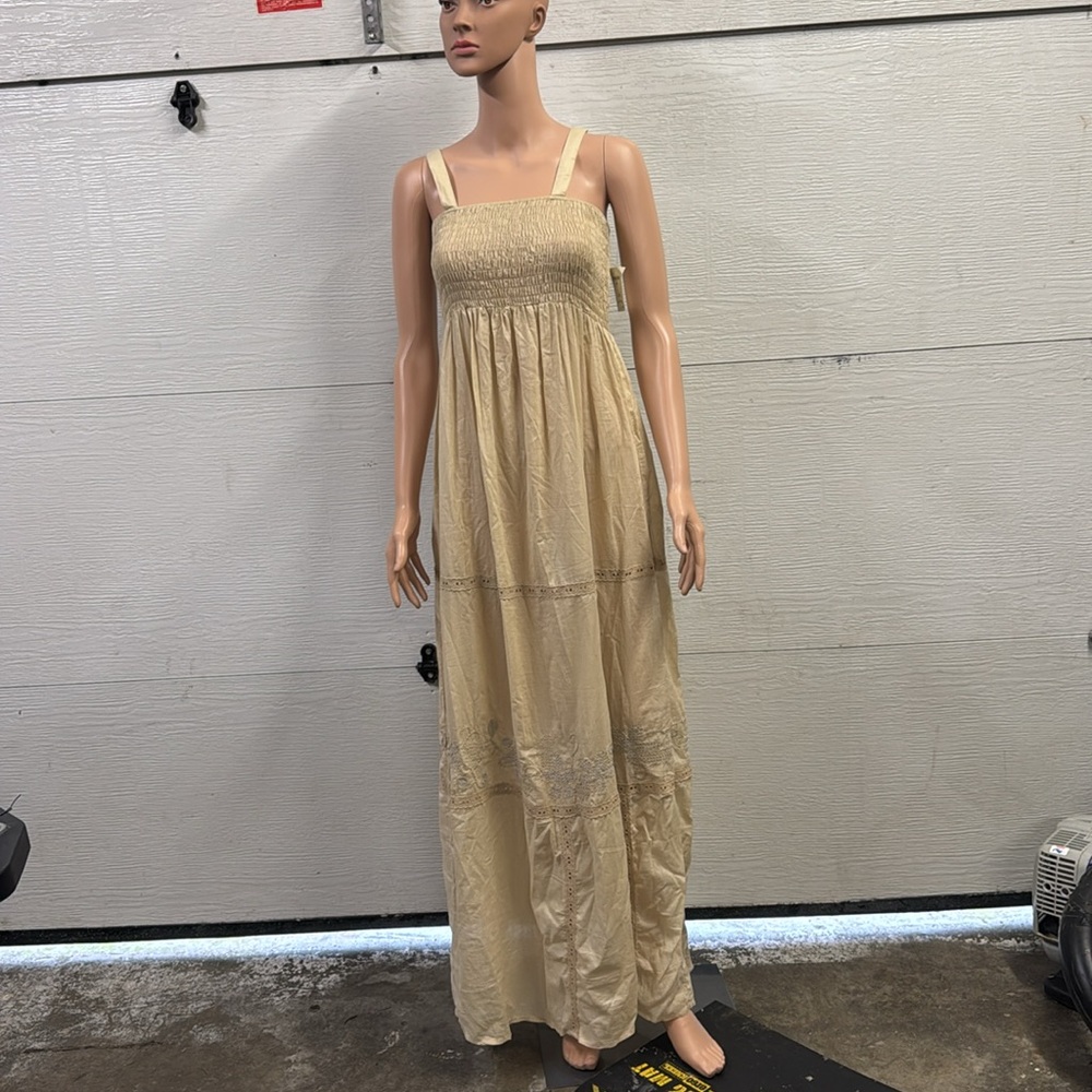 Monoreno dress